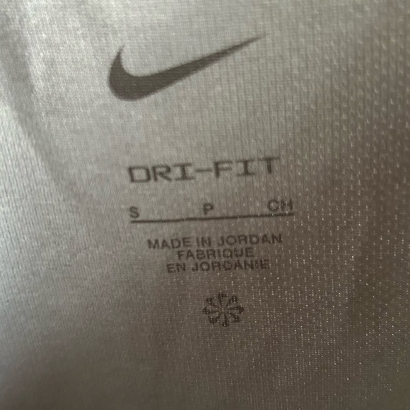 Nike Women's Light Gray Short Sleeve Tee - Picture 3 of 6